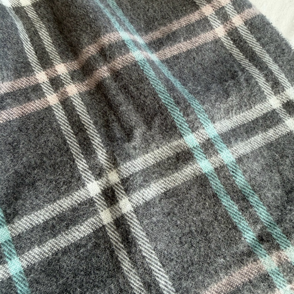 Italian Scarf gray plaid - Picture 7 of 10